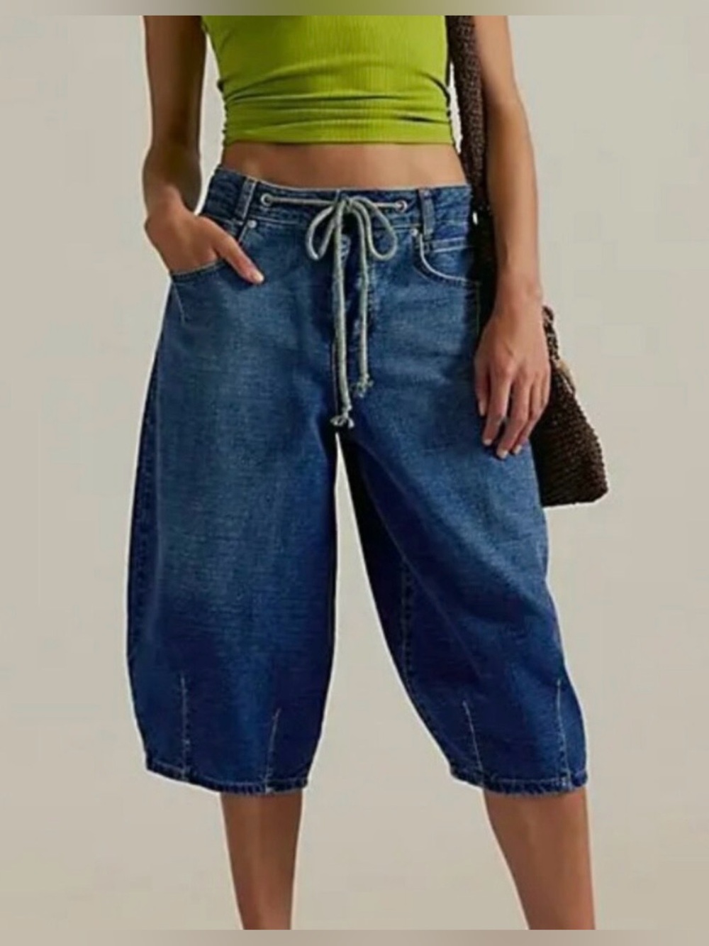 We The Free Amada Cropped Barrel Jean in LIGHT BLUE